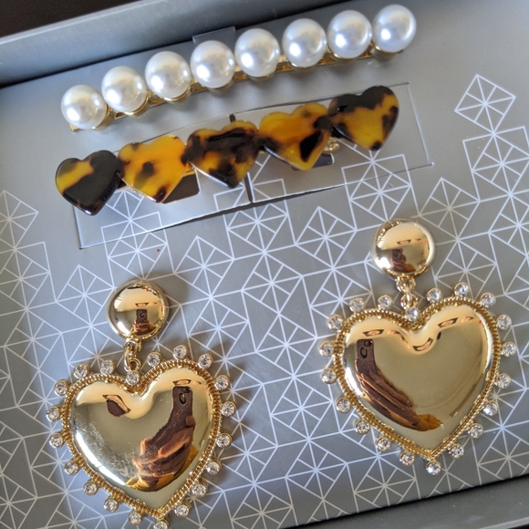 BAUBLEBAR Hearts and Pearls Hair Beret Earring Set - Picture 2 of 2